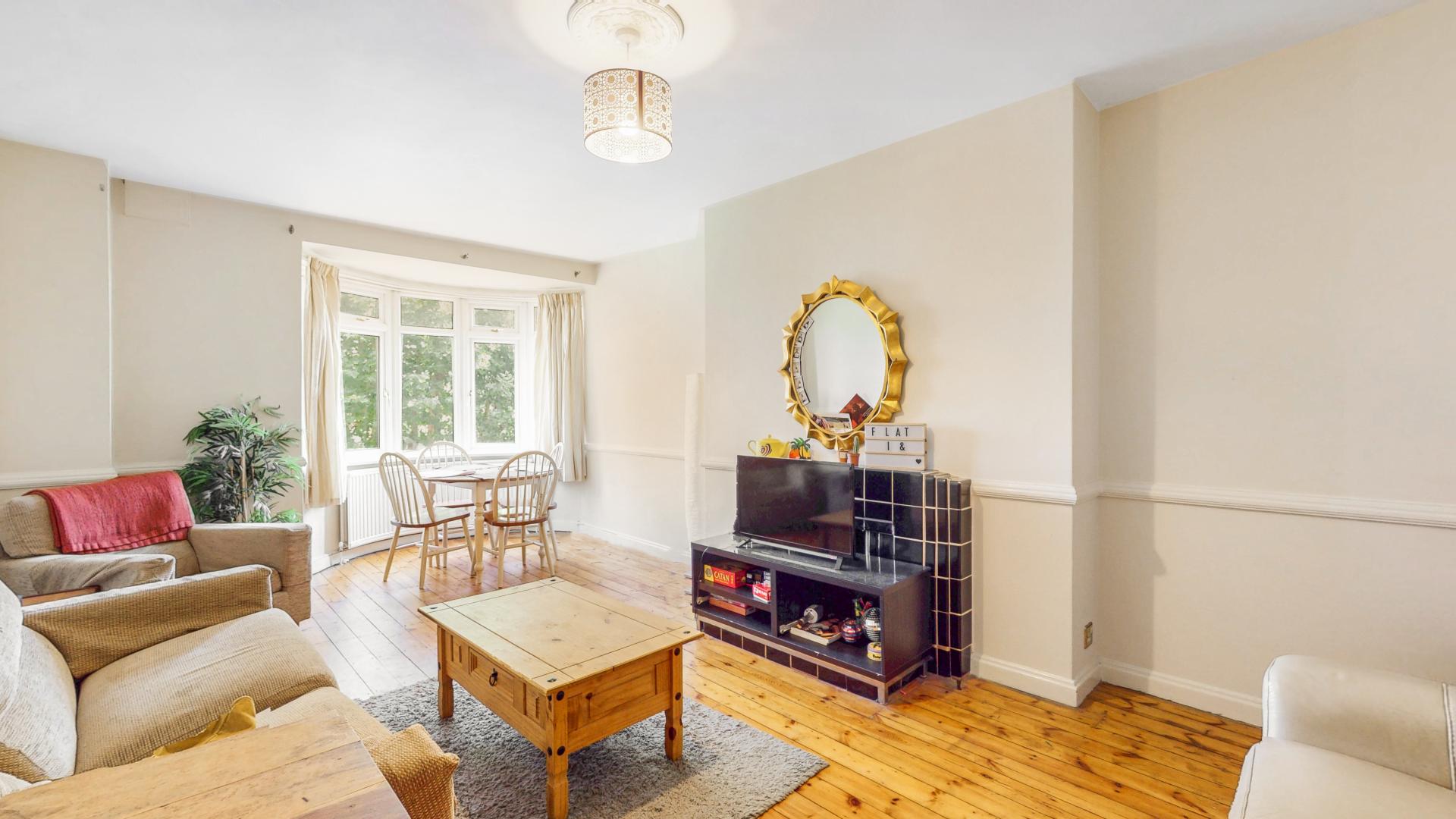 Modern Sharers Apartment Elstow Grange, Brondesbury Park